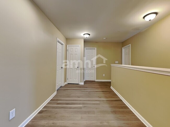 Building Photo - 6859 Coopers Hawk Trl