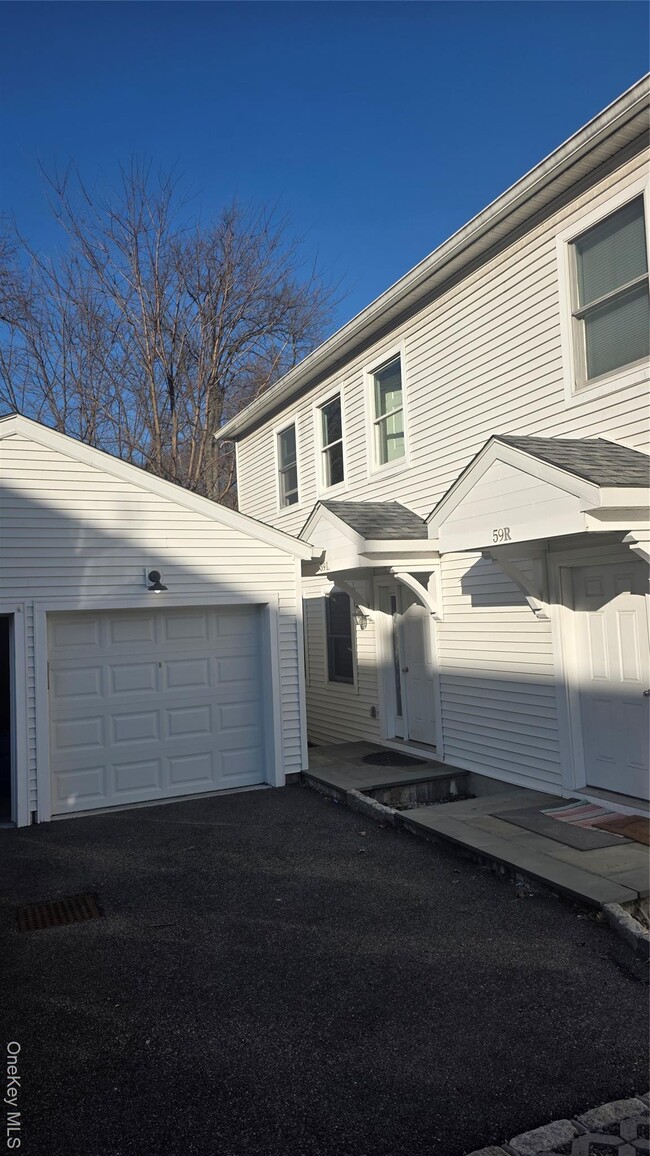 Building Photo - 62 Gibson Pl