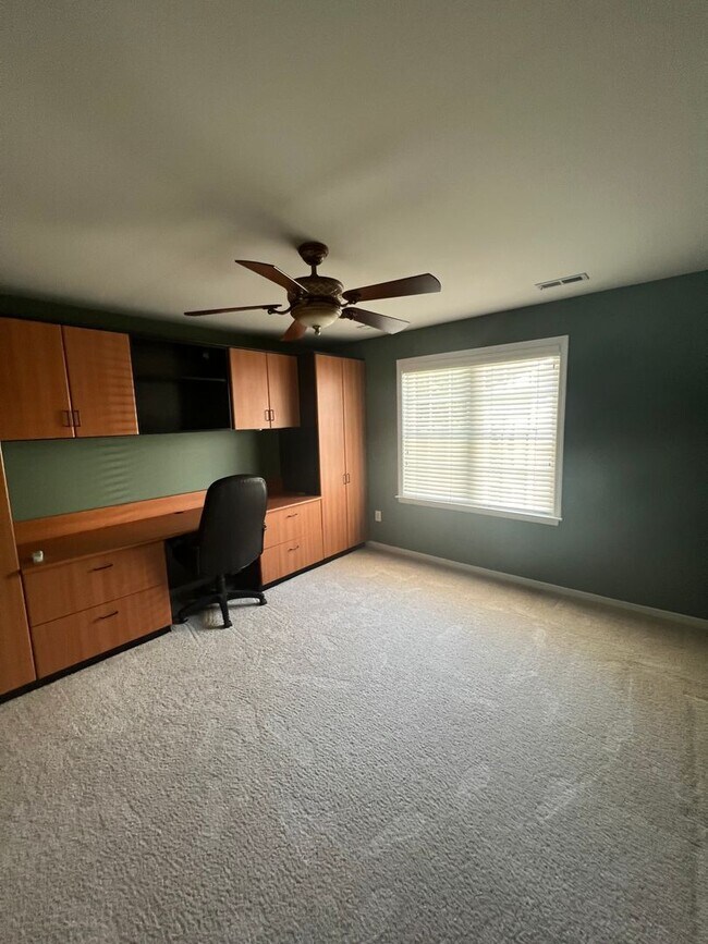 Building Photo - 11837 Club Ridge Dr