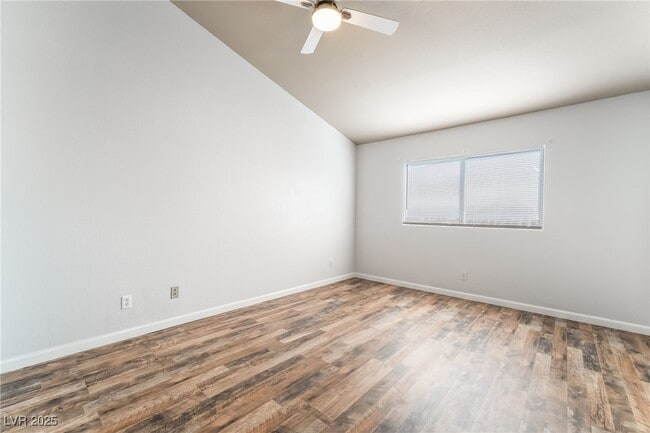 Building Photo - 325 Waterwheel Falls Dr