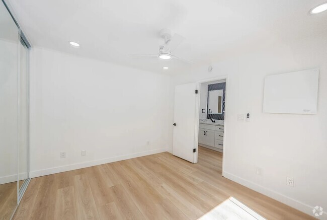 Building Photo - 4219 44th St