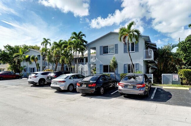 Building Photo - 2150 NE 42nd Ct