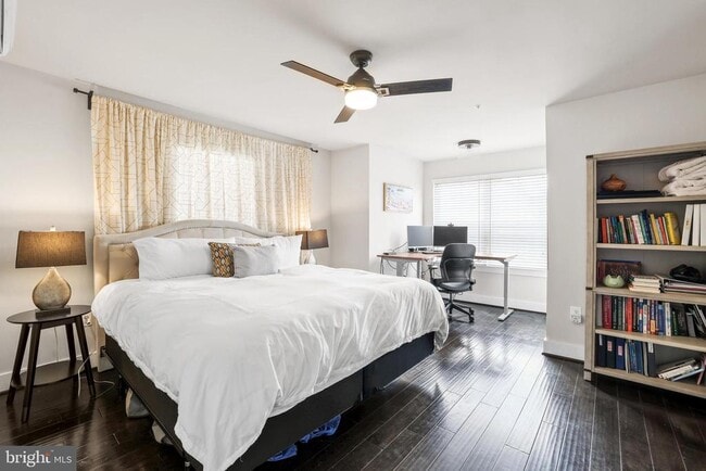 Building Photo - 1737 13th St S