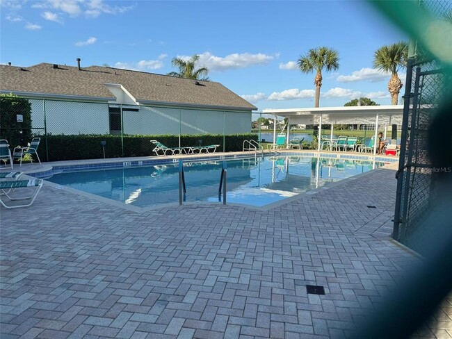 Building Photo - 5722 Parkview Lake Dr