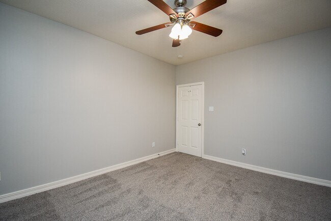 Building Photo - 7902 Silent Forest Dr