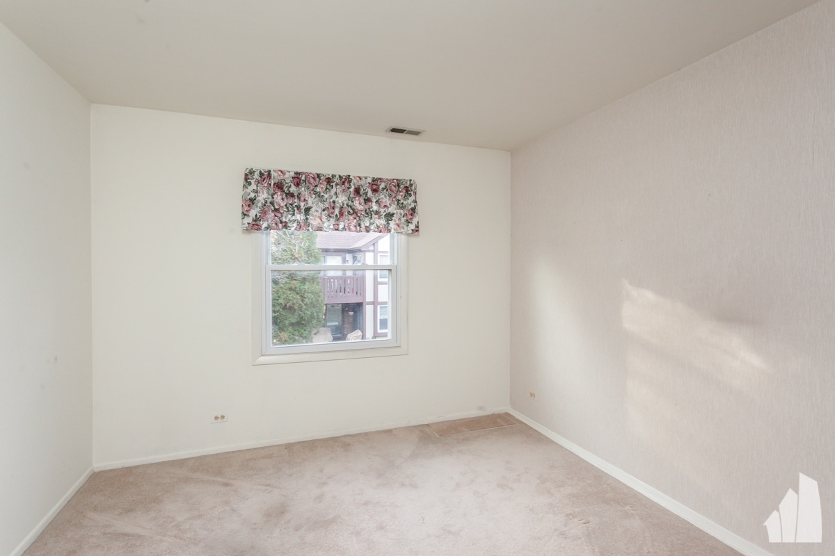 Building Photo - 2630 Northampton Dr