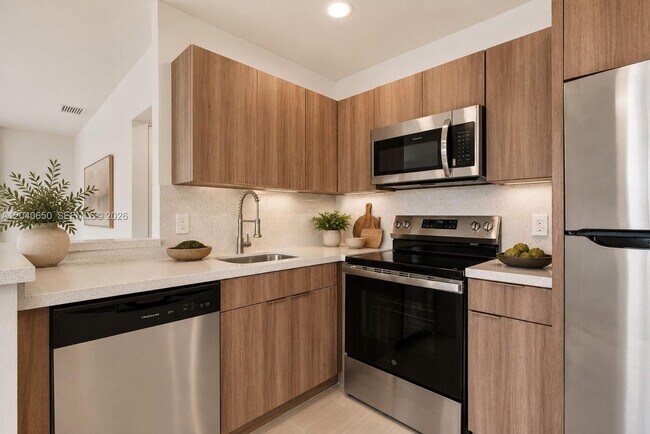 Building Photo - 2830 Coral Springs Dr