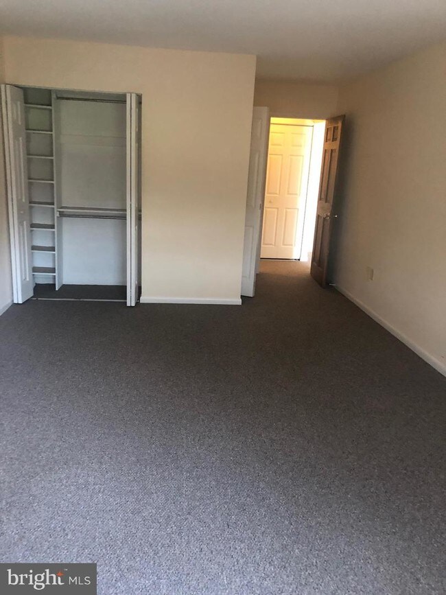 Building Photo - 2900 State Hill Rd