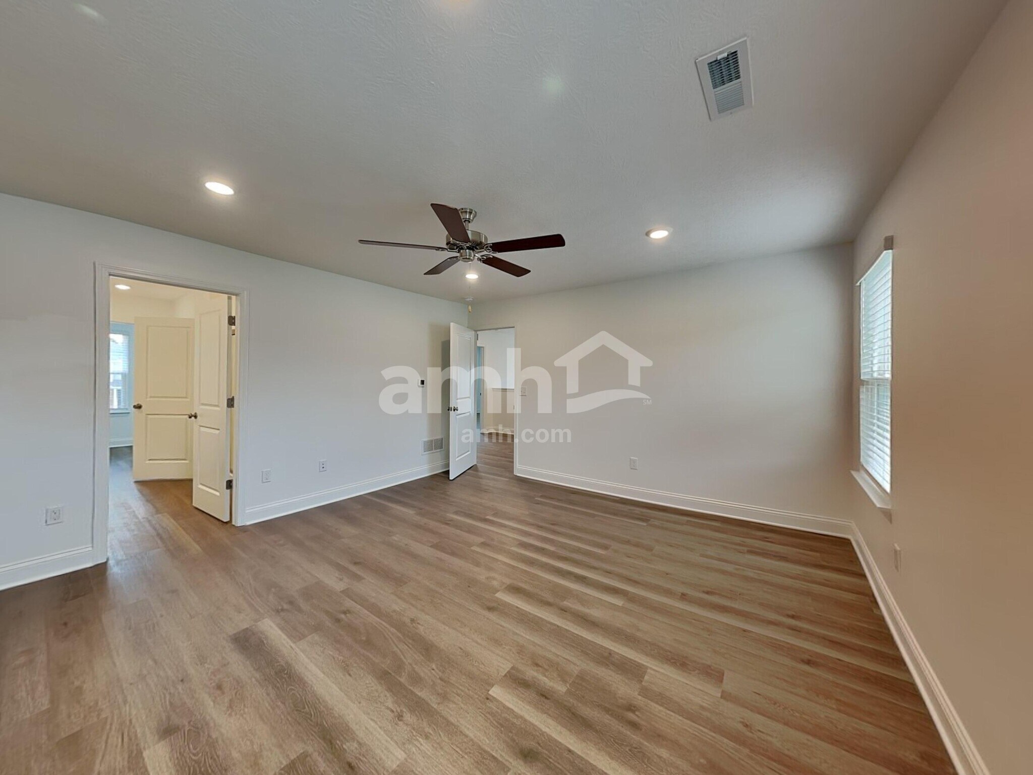 Building Photo - 419 Golden Maple Pl