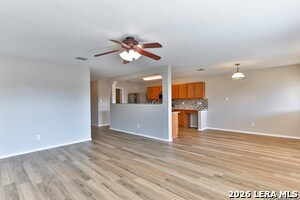 Building Photo - 233 N Willow Way