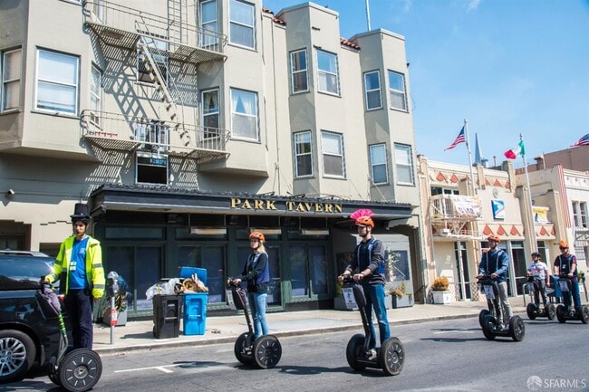 Building Photo - 312 Green St