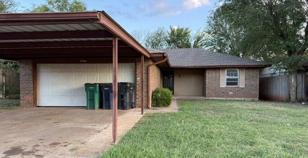 Primary Photo - 3204 SE 56th St