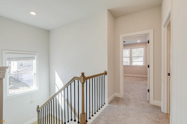 Building Photo - 322 Caledonia Ct