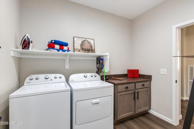 Building Photo - 3289 Maverick Dr