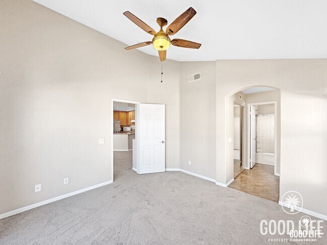 Building Photo - Great 2B/2BA Townhome in Scripps Ranch w/ New Carpets, A/C & Swimming Pool!