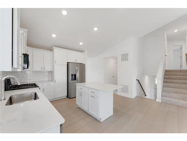 Building Photo - 2339 Jandell Ave NE