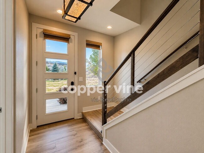 Building Photo - 11959 Mountview Ln