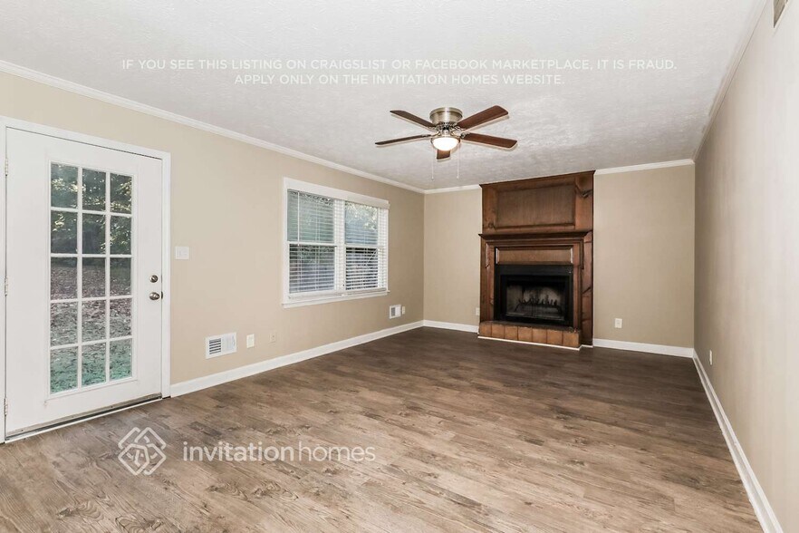 Building Photo - 2498 Quentin Dr