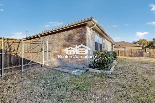 Building Photo - Completely Refreshed Forney Home MOVE IN R...