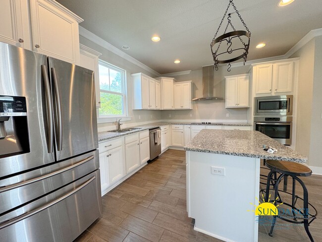 Building Photo - Magnificent 3 Bedroom Home in Santa Rosa B...