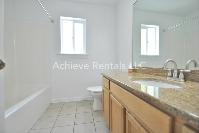 Building Photo - 1248 N 550 W