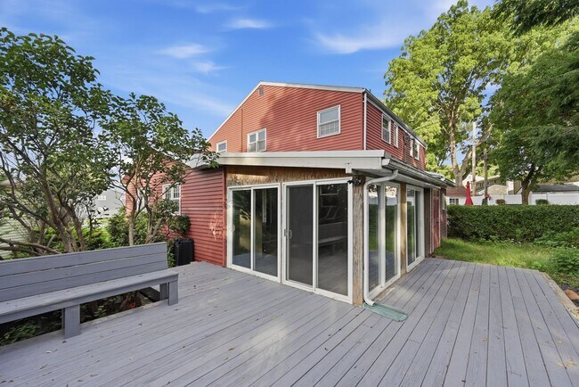 Building Photo - 1403 Uelen Ct