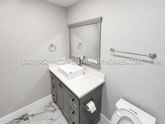 Building Photo - 12372 High Meadow Dr