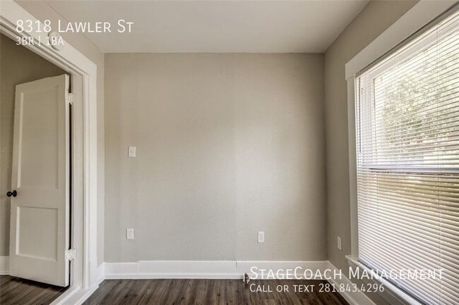 Building Photo - 8318 Lawler St