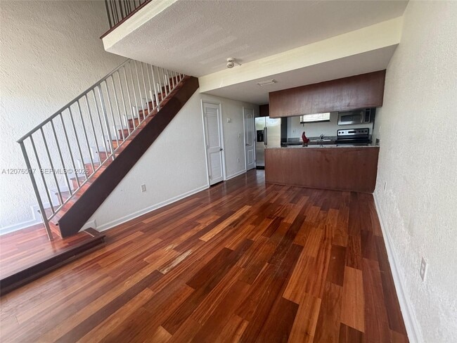 Building Photo - 8950 SW 69th Ct