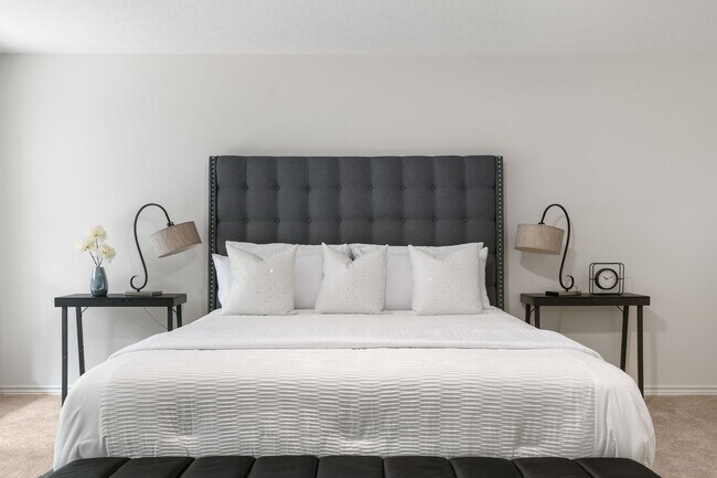 Building Photo - 10 Autumn Oaks Dr