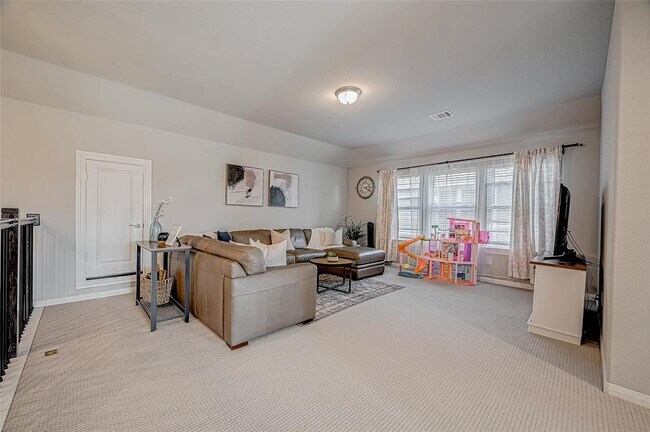 Building Photo - 21450 Petherton Dr