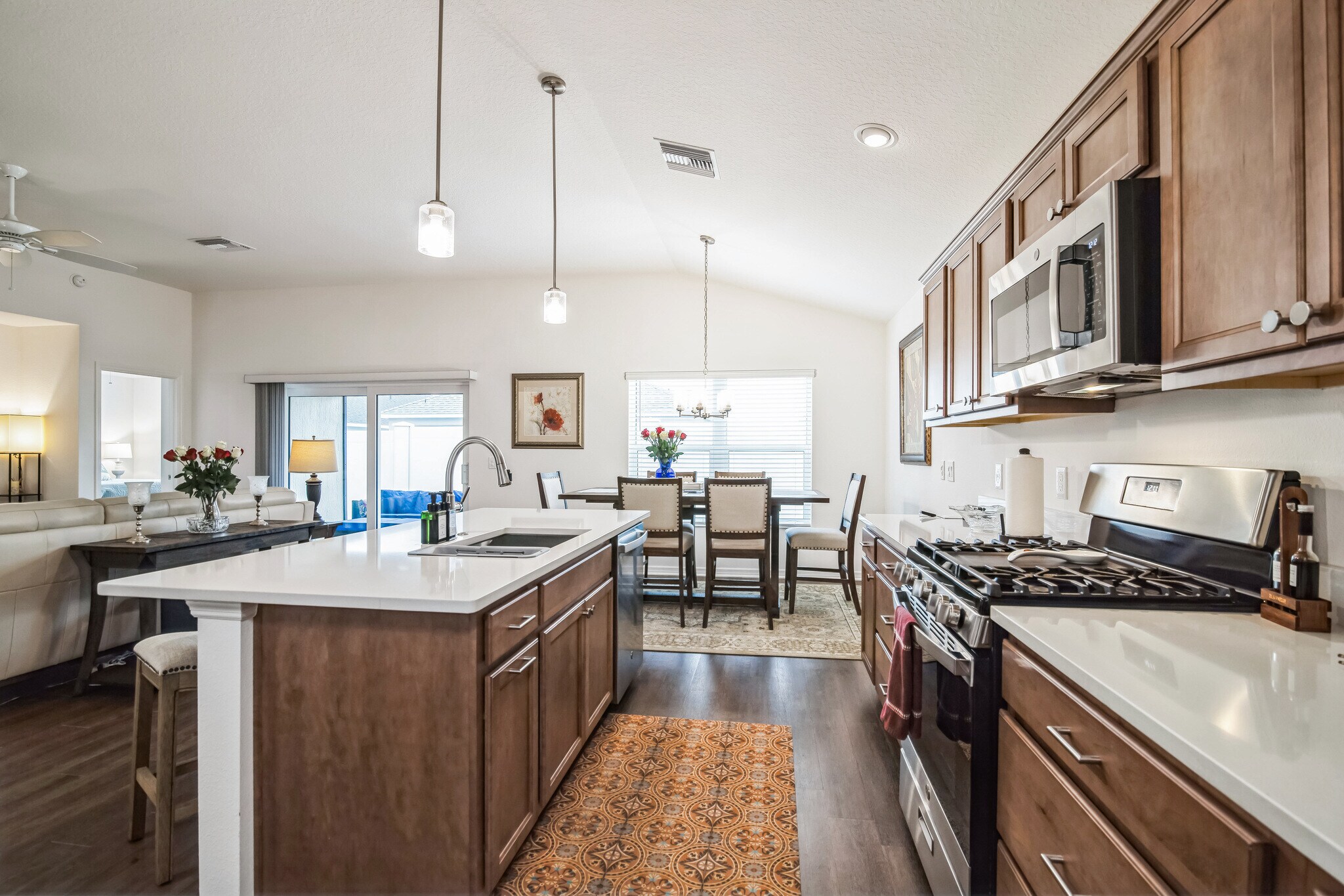 Building Photo - 7007 Minchew Cir