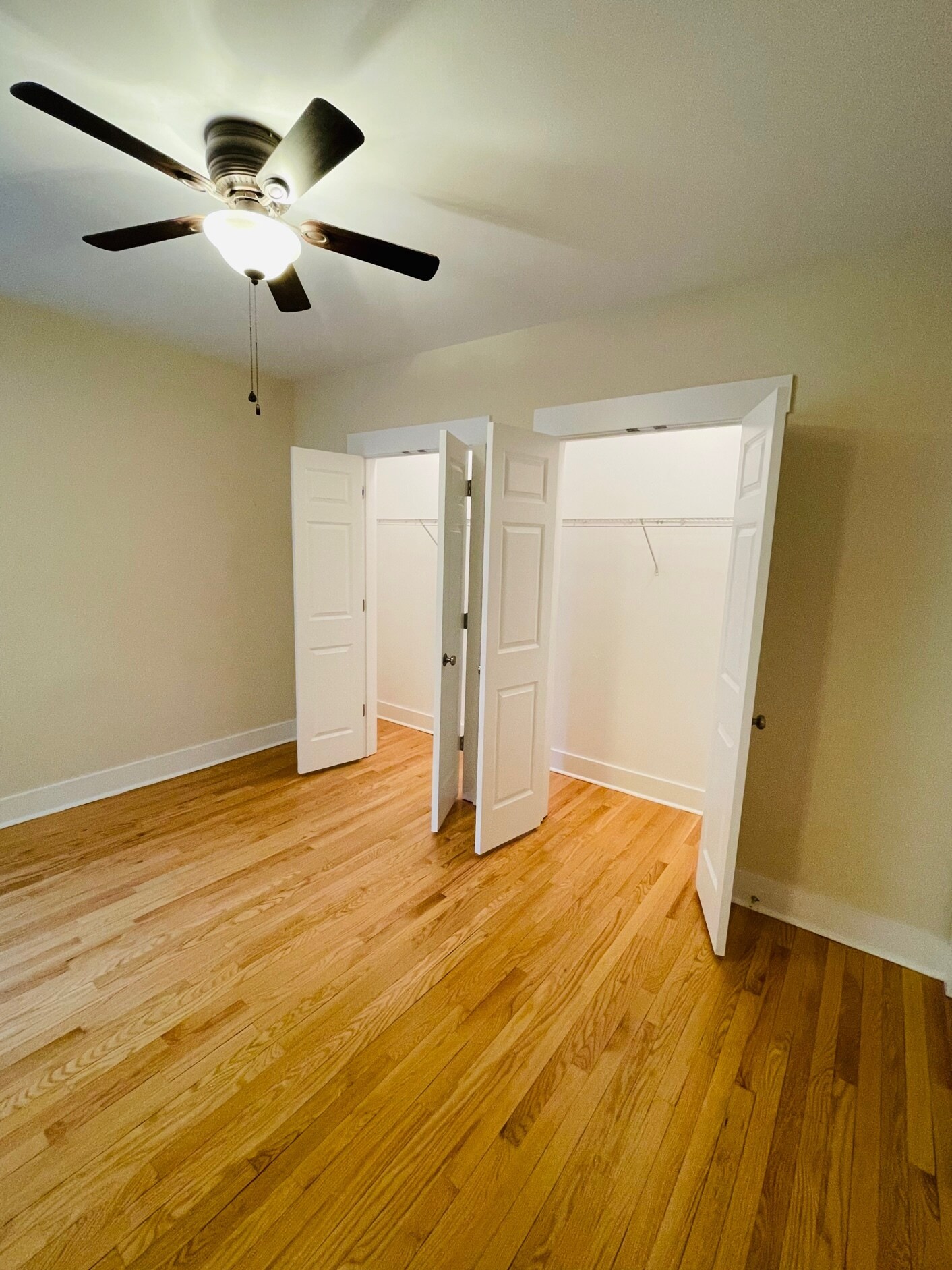 Primary Bedroom - 7408 N Hoyne Ave