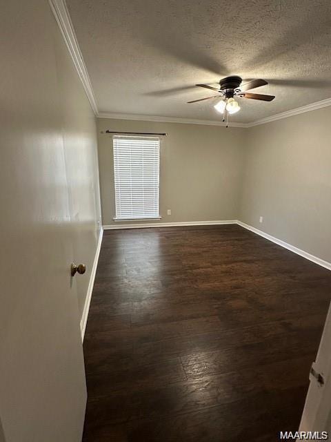 Building Photo - 1604 Queen Elizabeth Ct