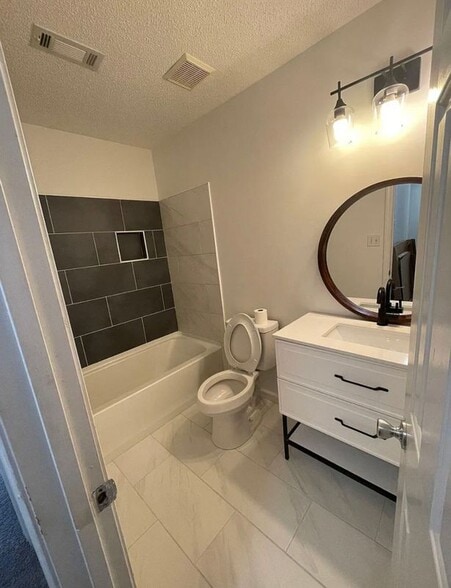 Building Photo - 8490 Oakley Cir