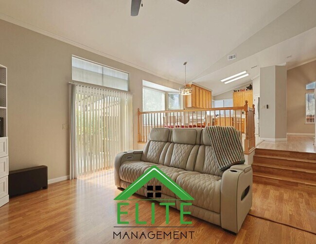 Building Photo - Spacious 4-Bedroom, 3-Bath Home in Desirab...