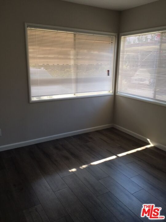 Building Photo - 9120 Amboy Ave