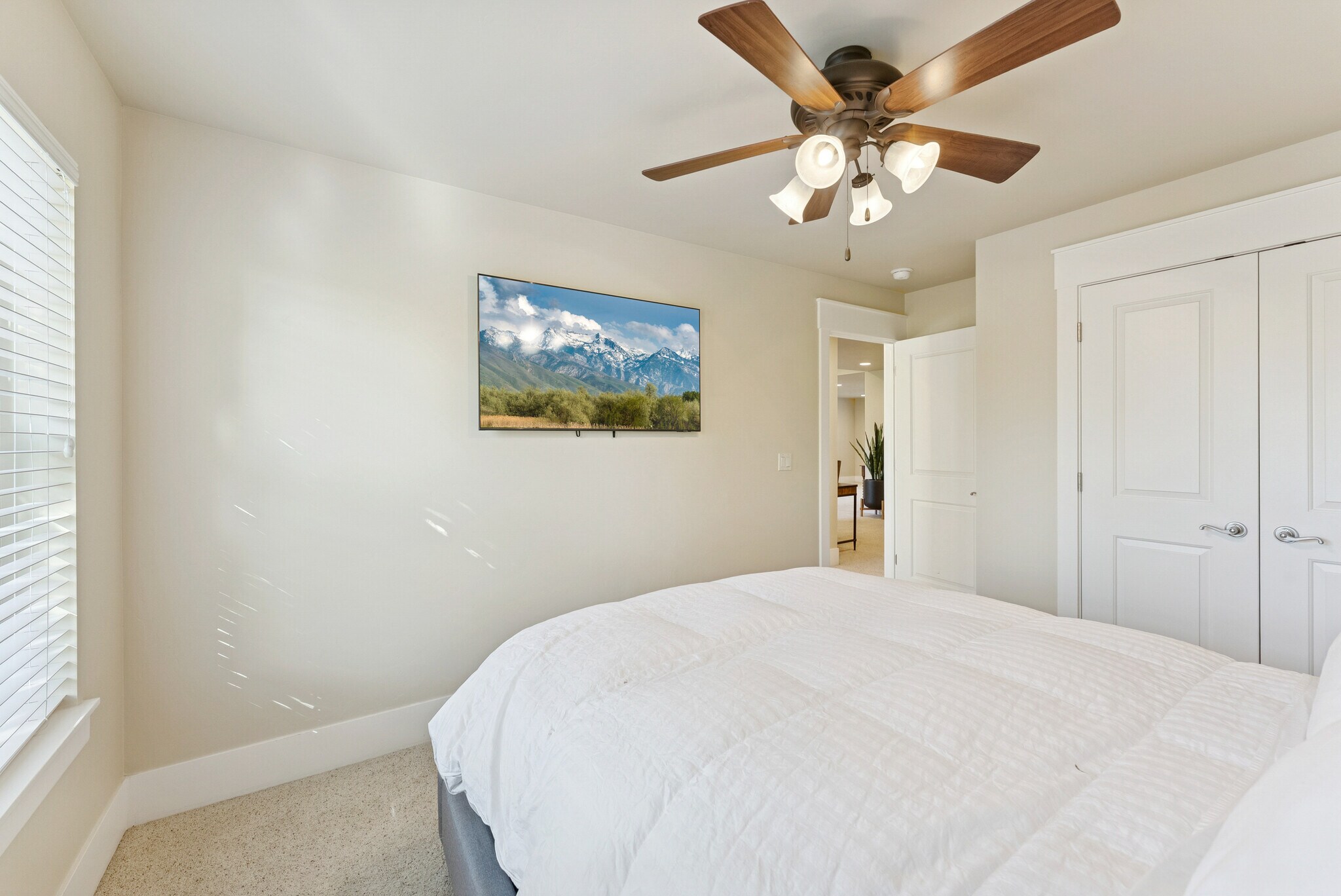 Building Photo - 541 Craftsman Way