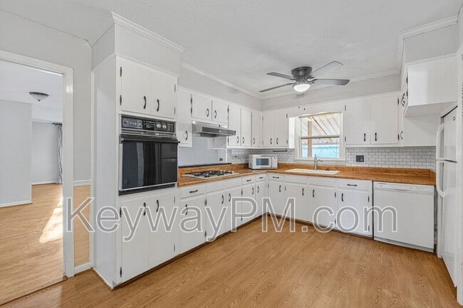 Building Photo - 116 Thomas Dr