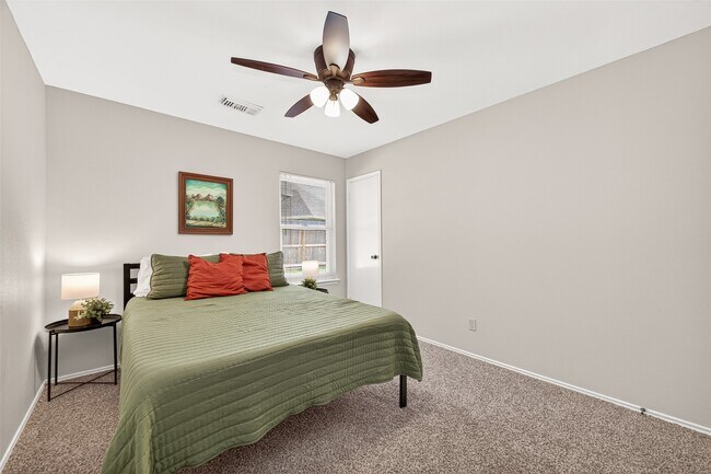 Building Photo - 5814 N Magazine Cir