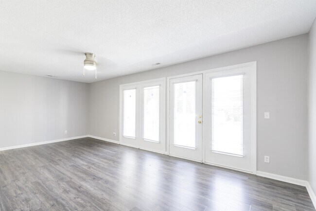 Building Photo - 6158 Meadow Rose Ln