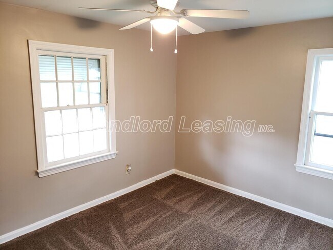 Building Photo - $599 Security Deposit Special!