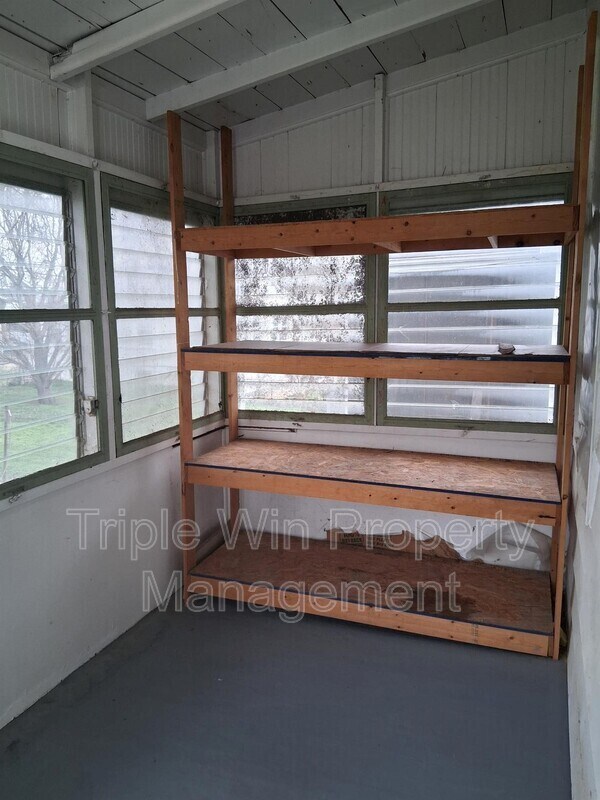 Building Photo - 4891 Hummelsheim Ave