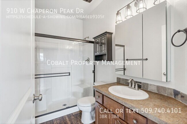 Building Photo - 910 W Chaperon Peak Dr