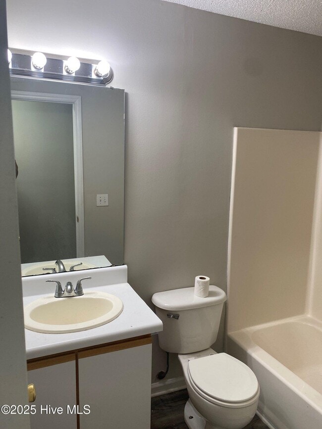 Building Photo - 102 Derwent Ct