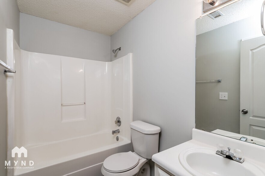 Building Photo - 403 Sunny Field Ct