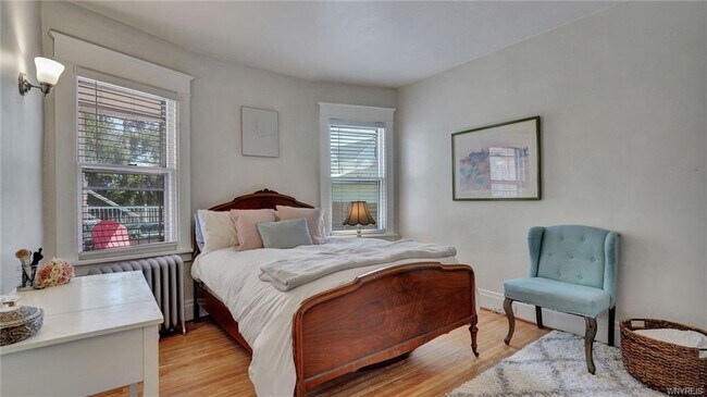 Building Photo - 59 Crestwood Ave