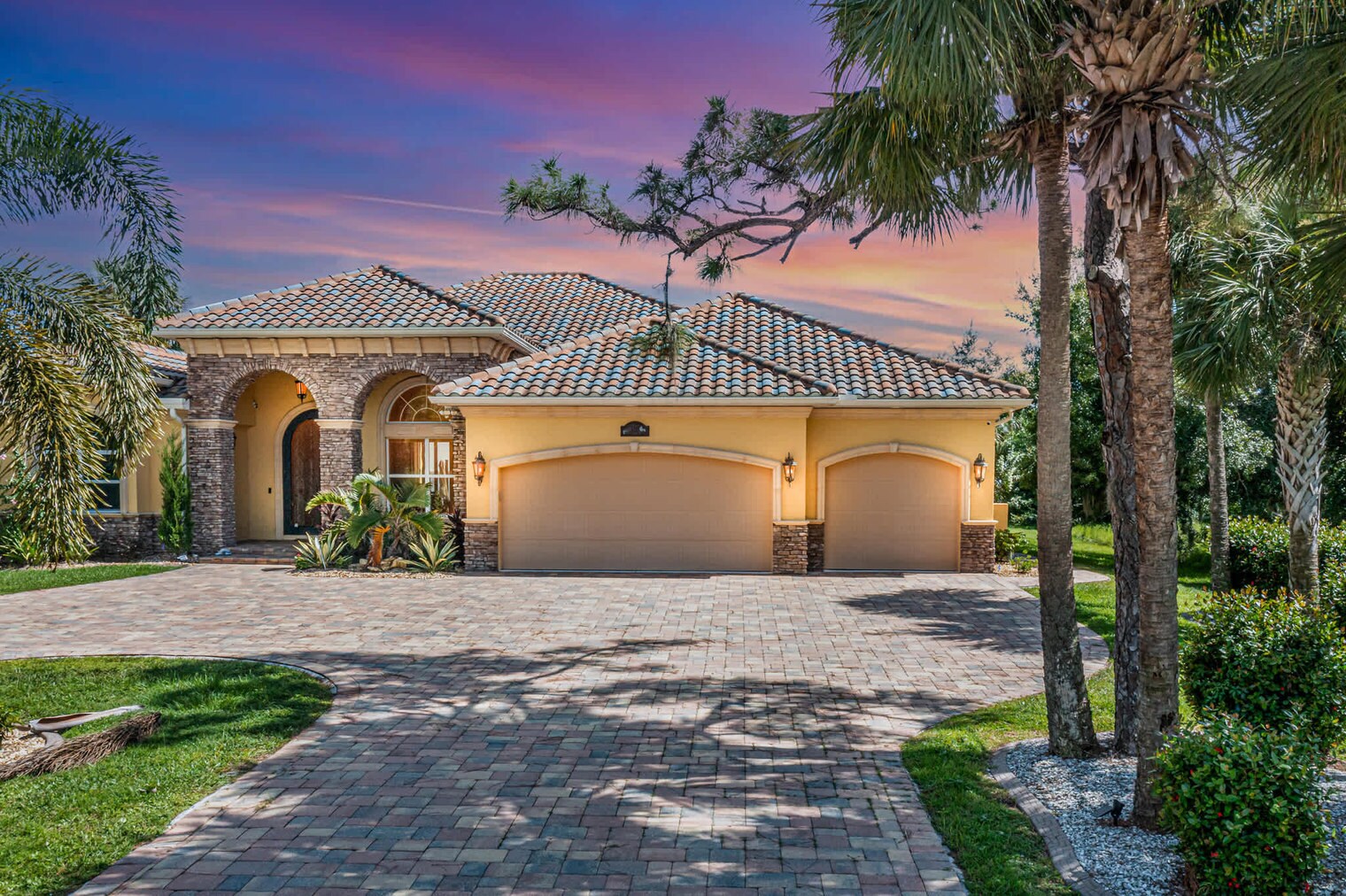 Building Photo - 4470 Northshore Dr