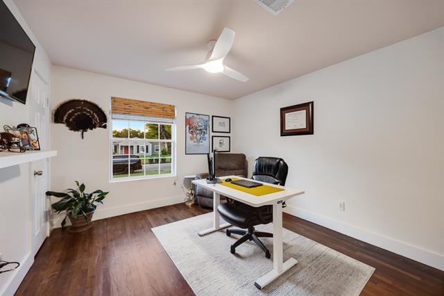 Building Photo - 5029 Locke Ave