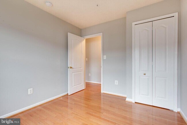 Building Photo - 3318 Hibiscus Ct